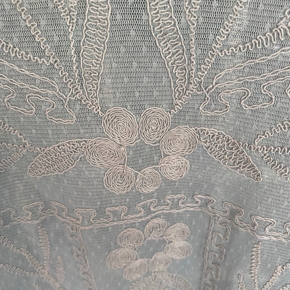 Sundance Lace Floral Top LS Large - Picture 4 of 7